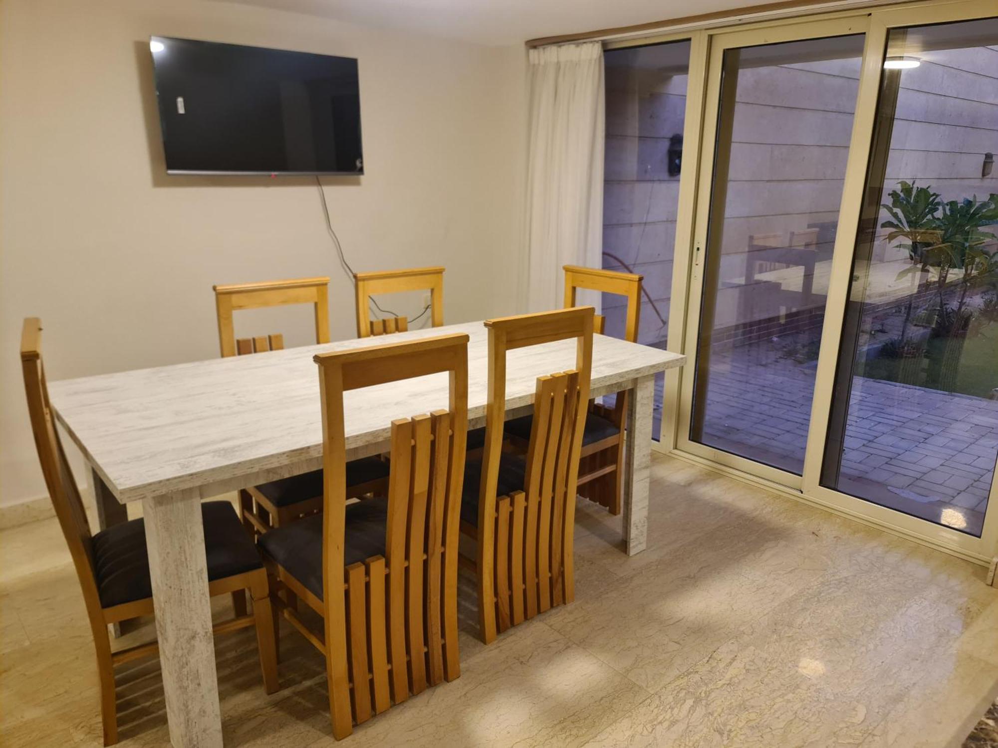 Apartment Garden 2br In Nakhil Compound *